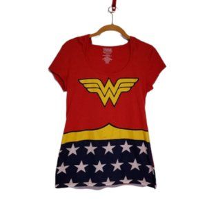 Wonder Woman Hooded Tee Size Large